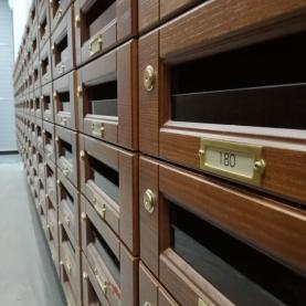 деревянные почтовые ящики